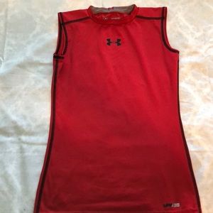 Slim fit child sleeve less tee